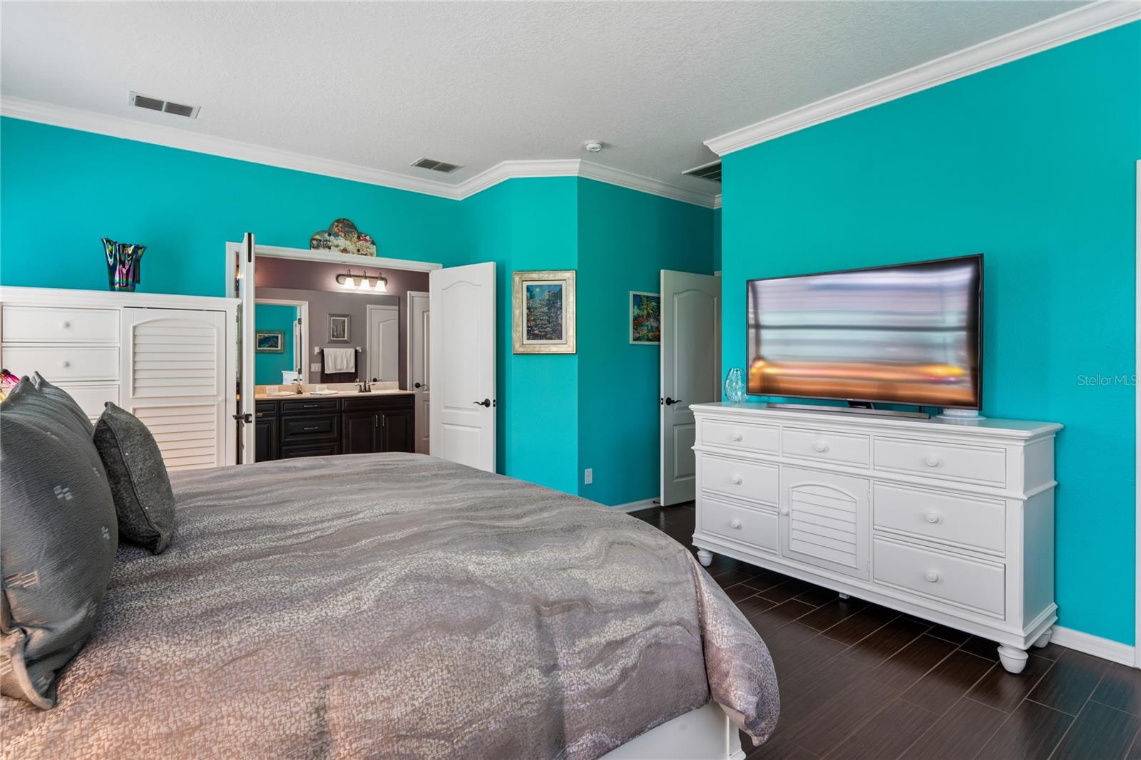 Large Primary Bedroom with En Suite