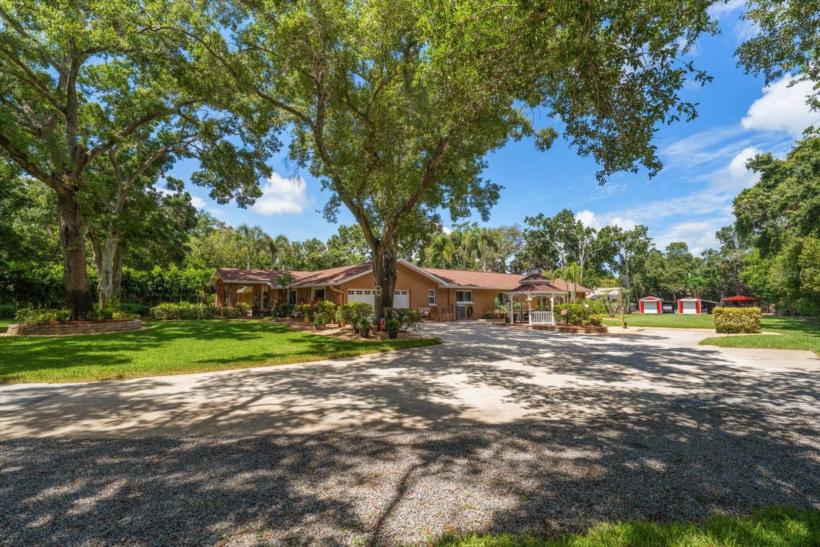Large driveway and RV pad