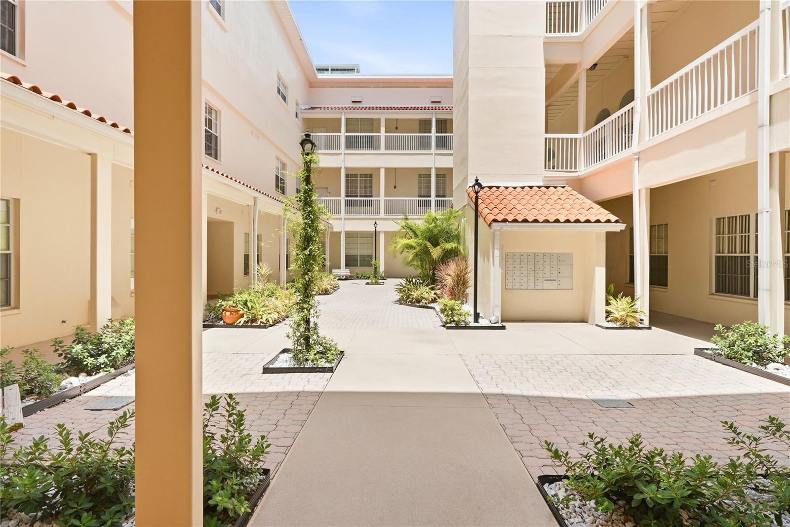 TB8520969