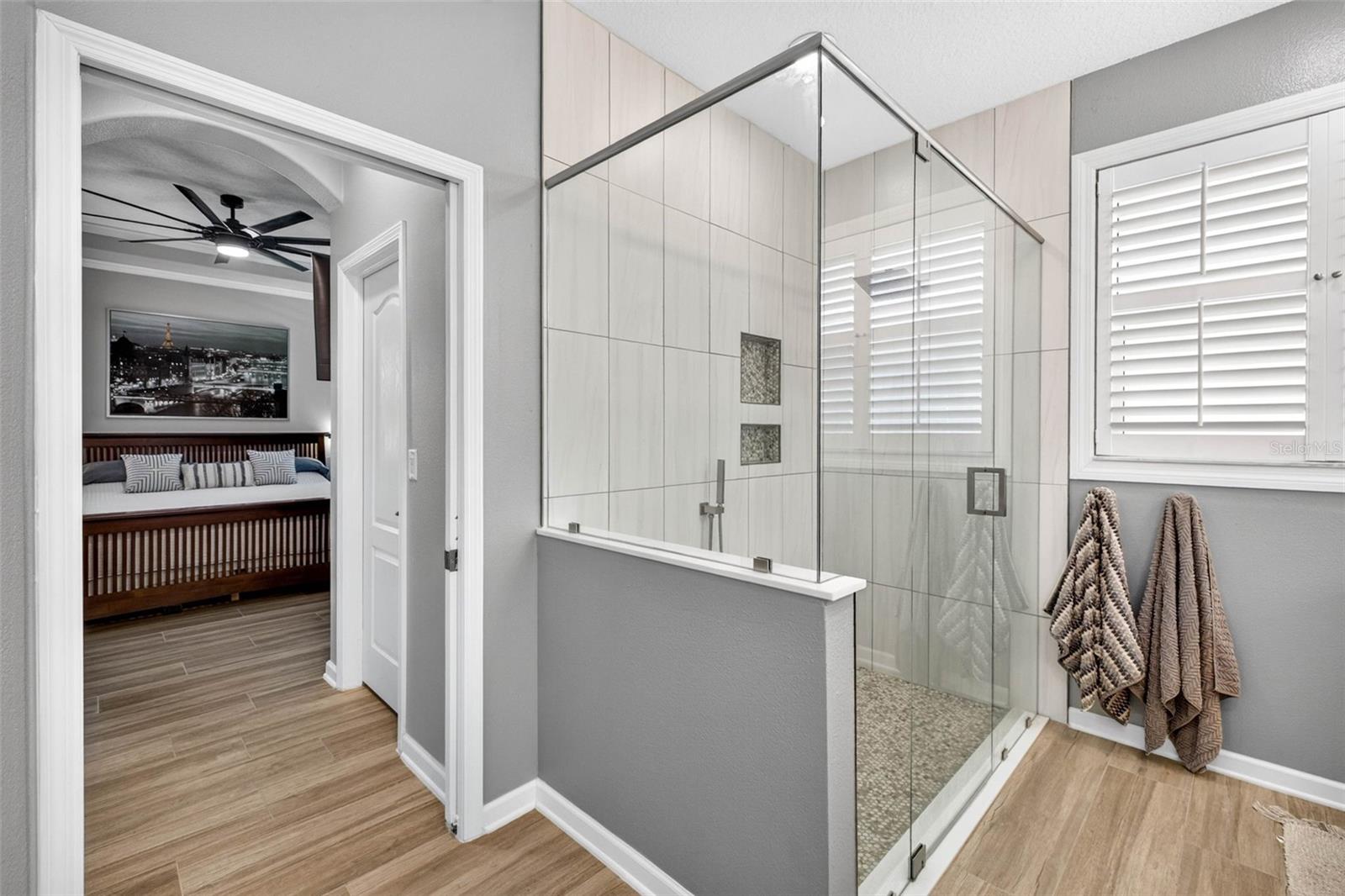 Enclosed Glass Shower