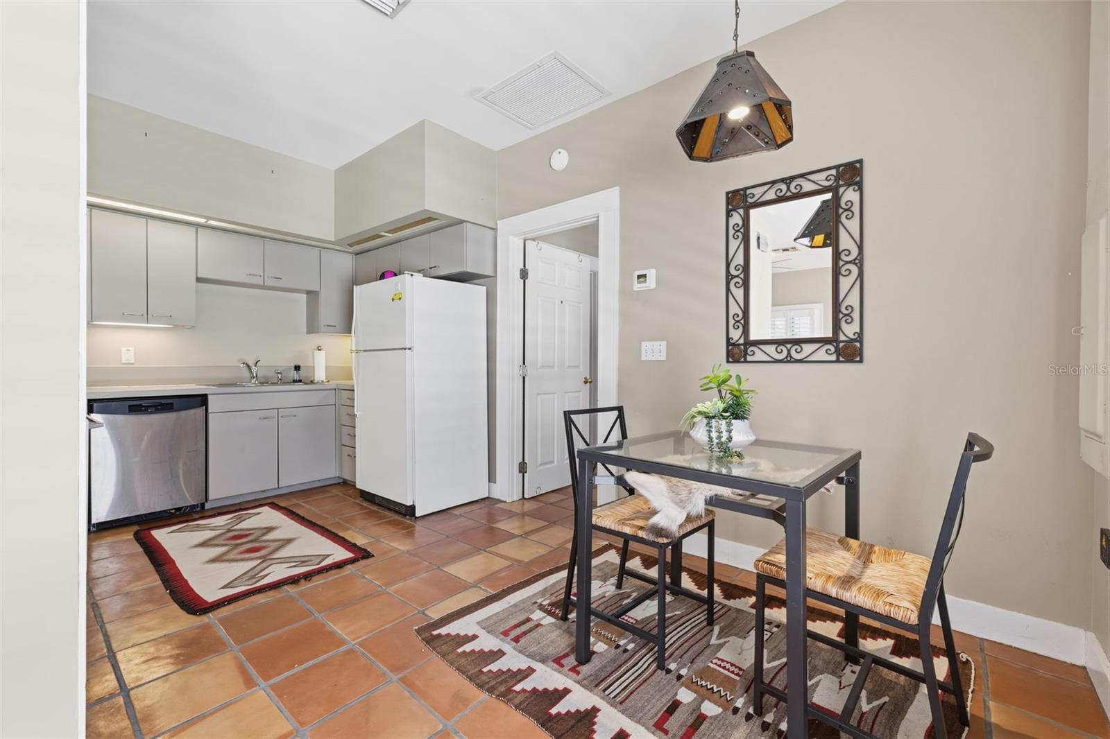 Casita Kitchen/Dining Area