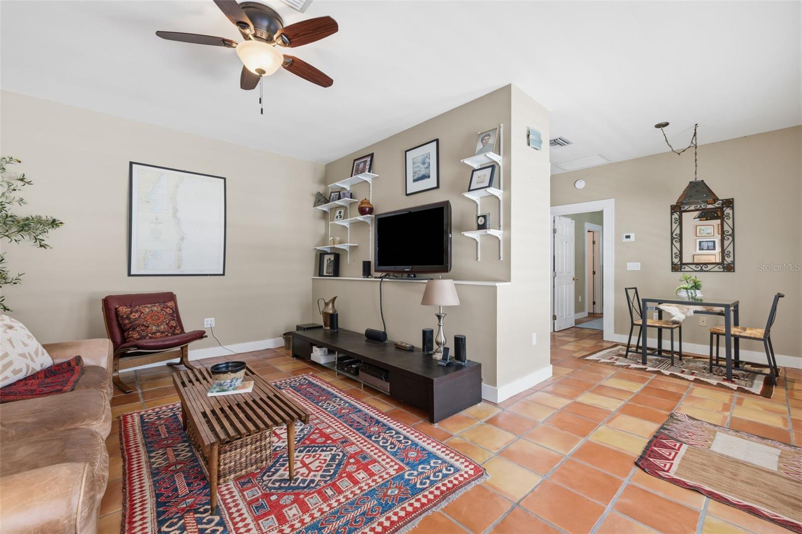 Casita - Living Room