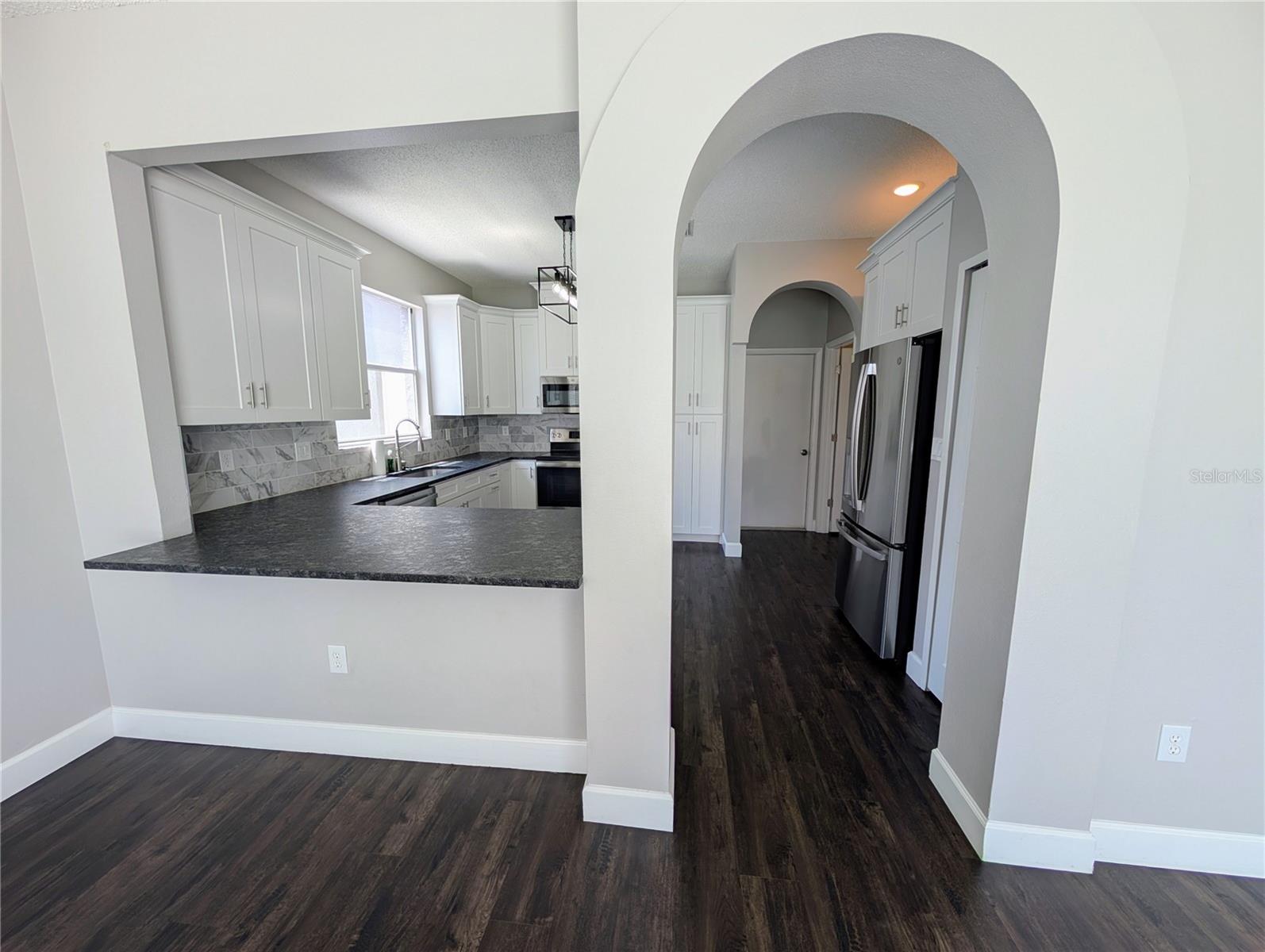 Breakfast Bar/Kitchen