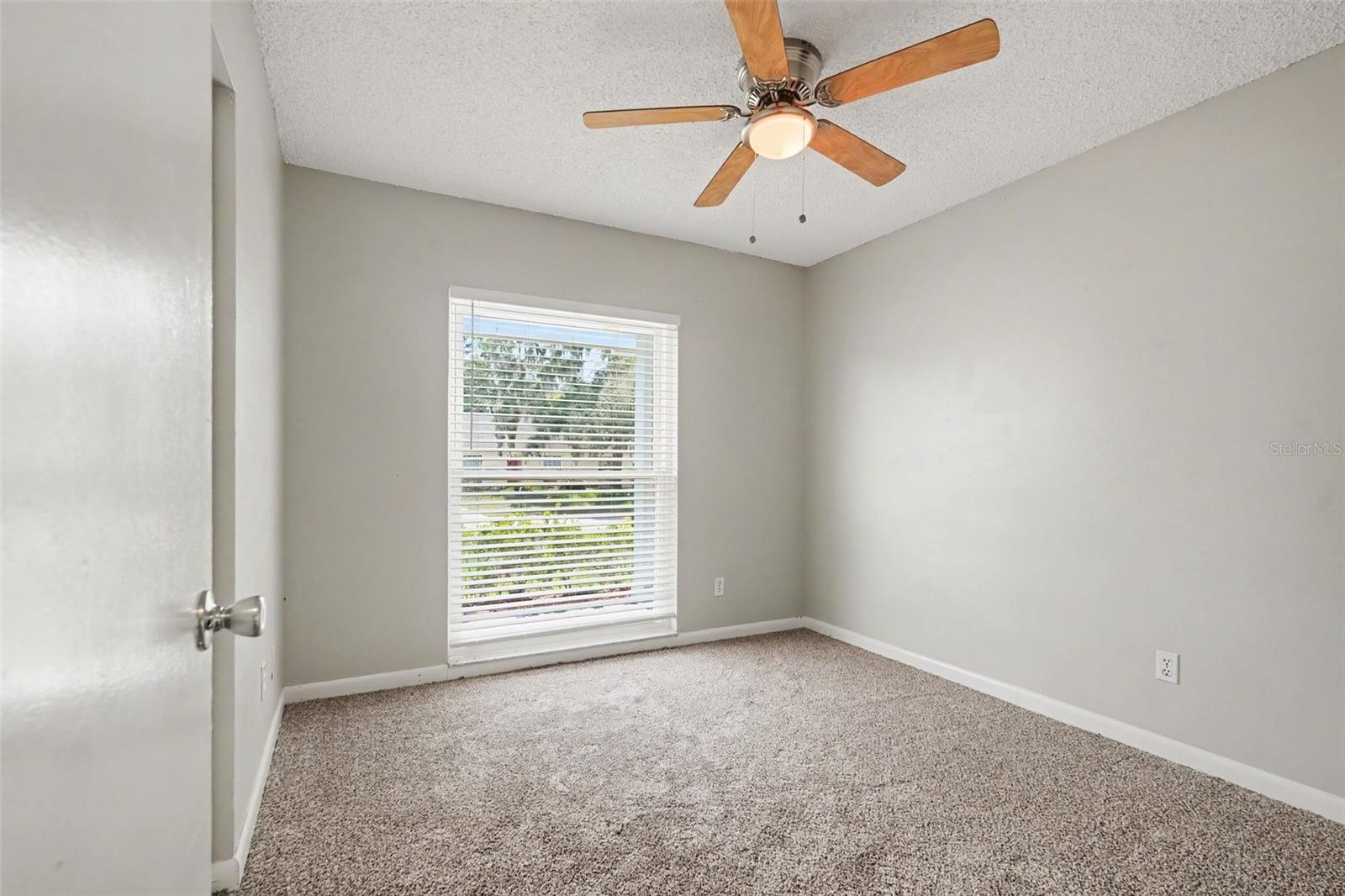 O6418348