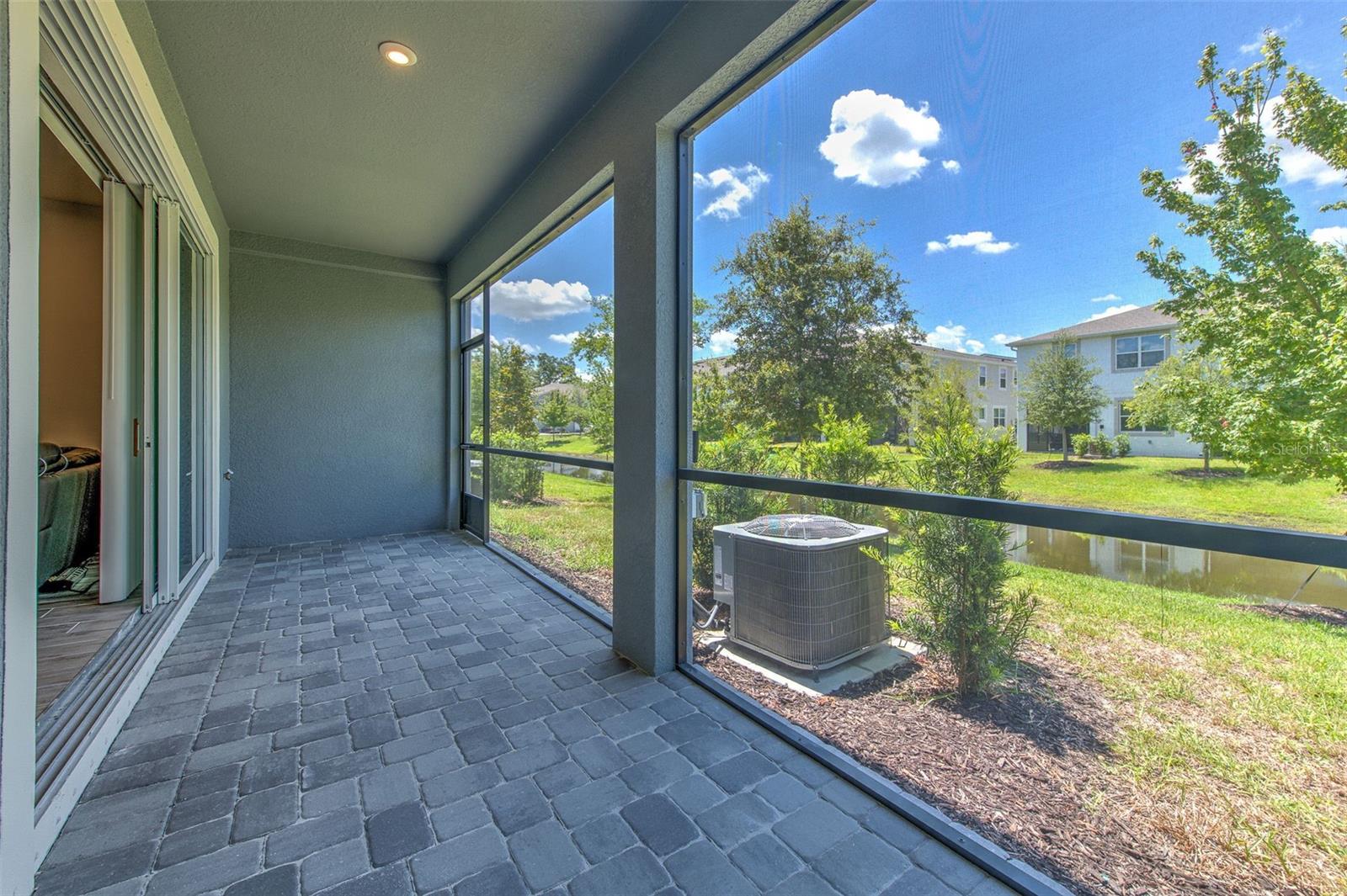 Large Screened Lanai with Pavers