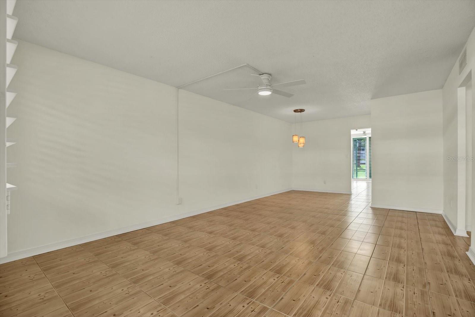 Living / Dining Area