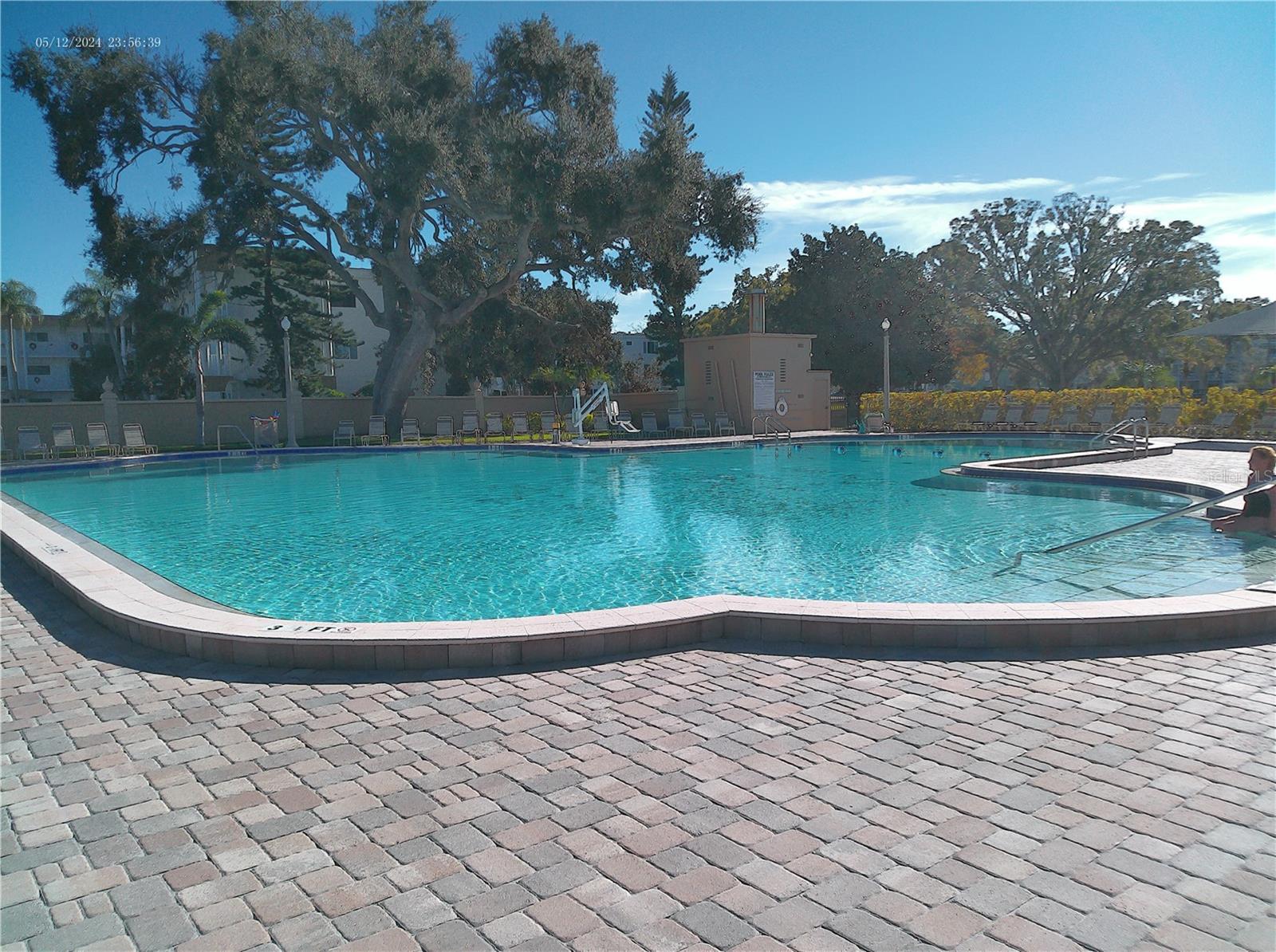 W7886897