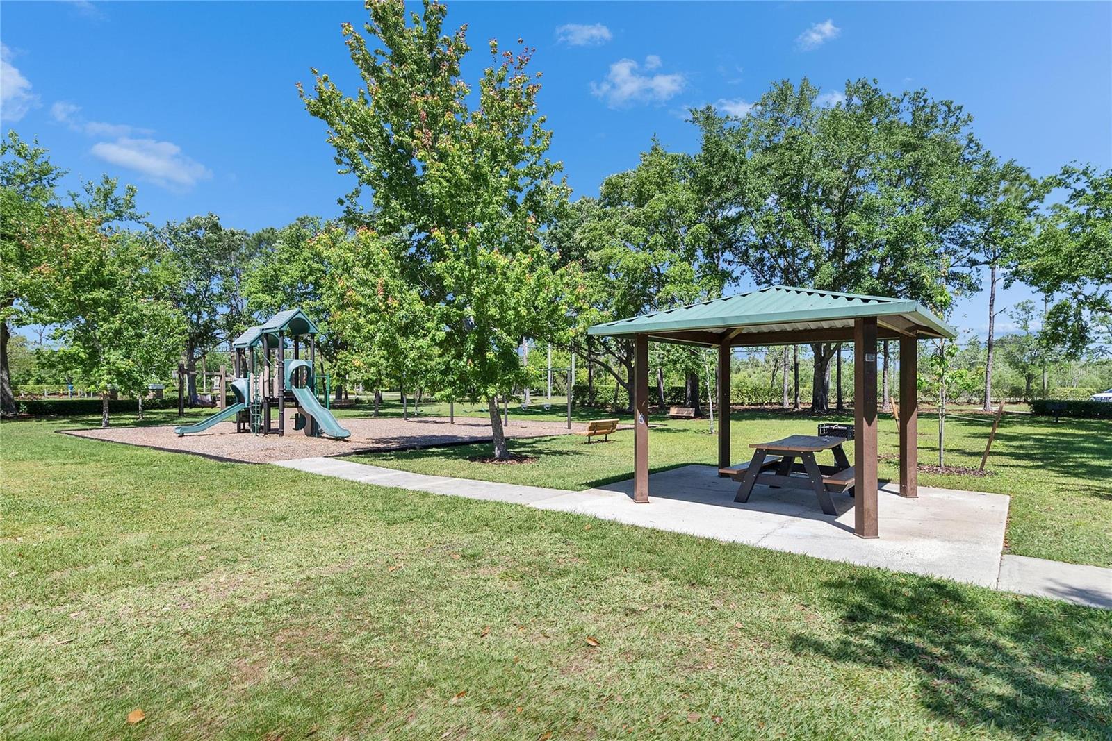 TB8521323