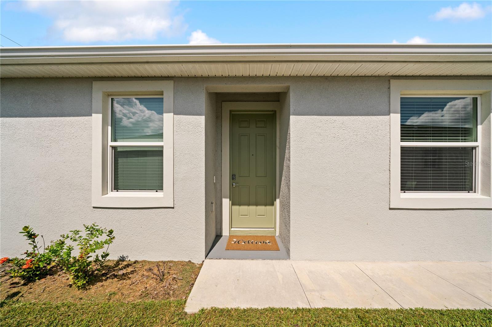 Side entry door