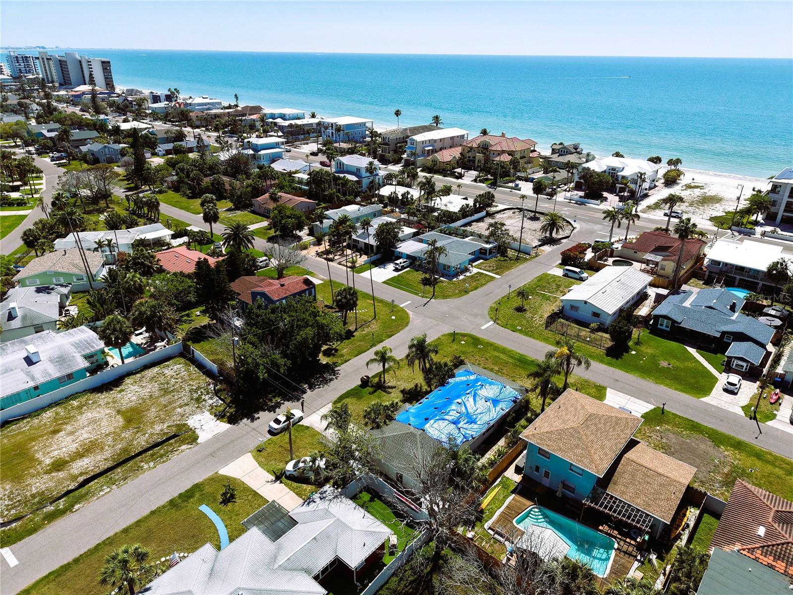 Walk to the Beach! Just 1 Block!