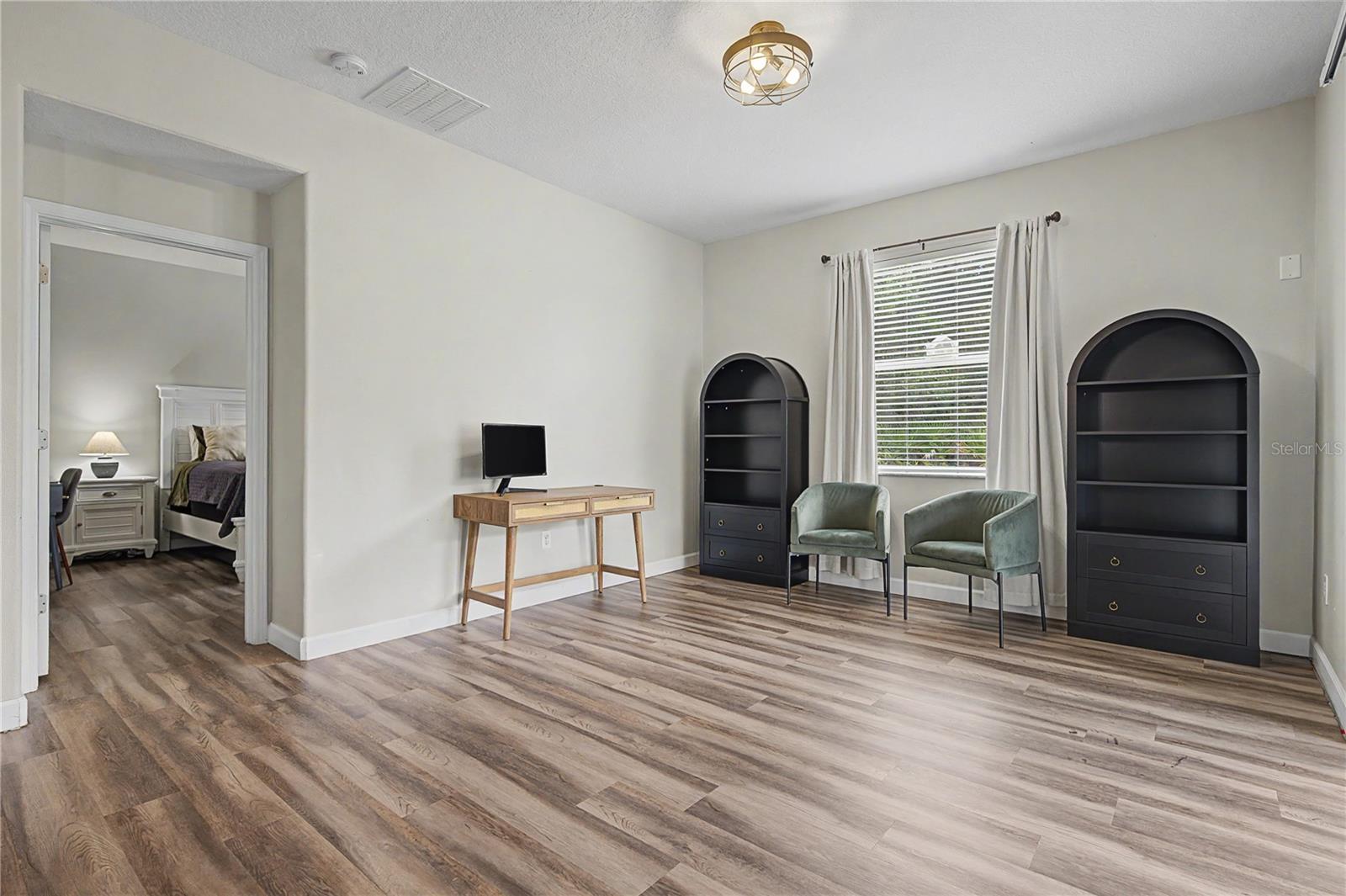 Flex space off Primary suite