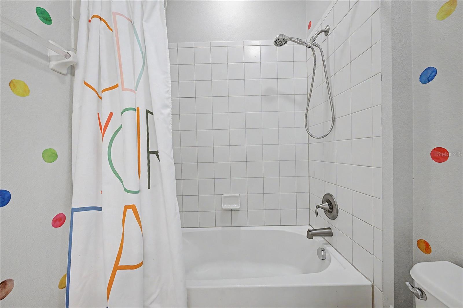 Tub/shower combo in hall bathroom