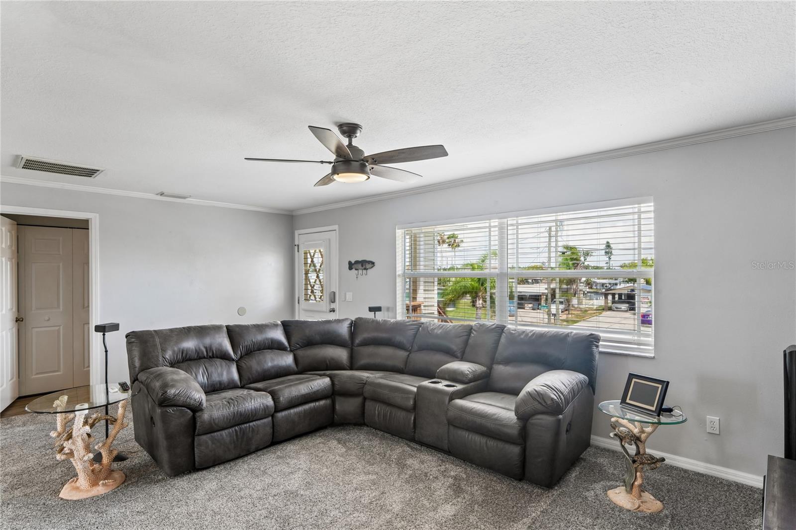 FURNITURE NEGOTIABLE