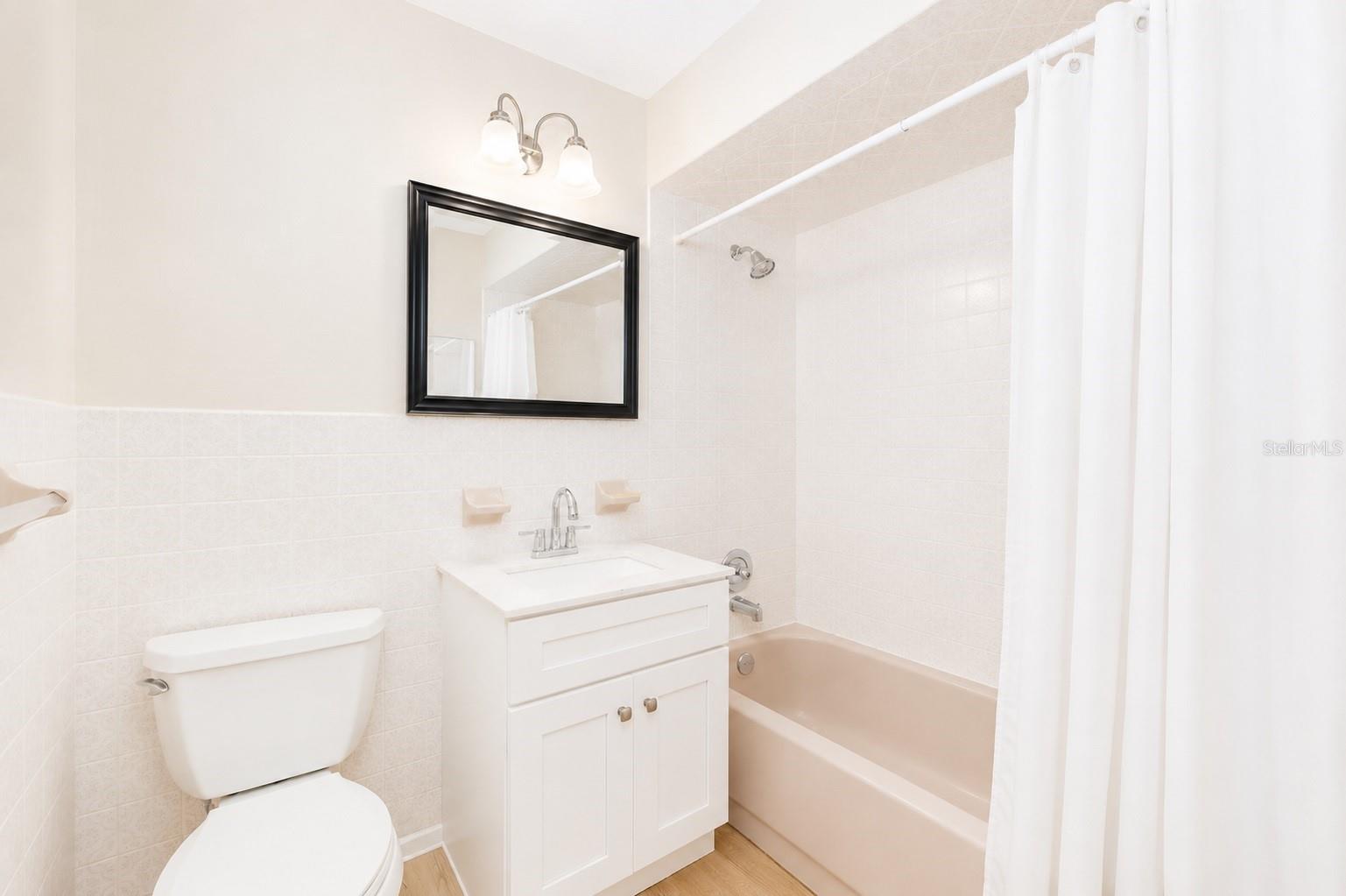 Guest bathroom.