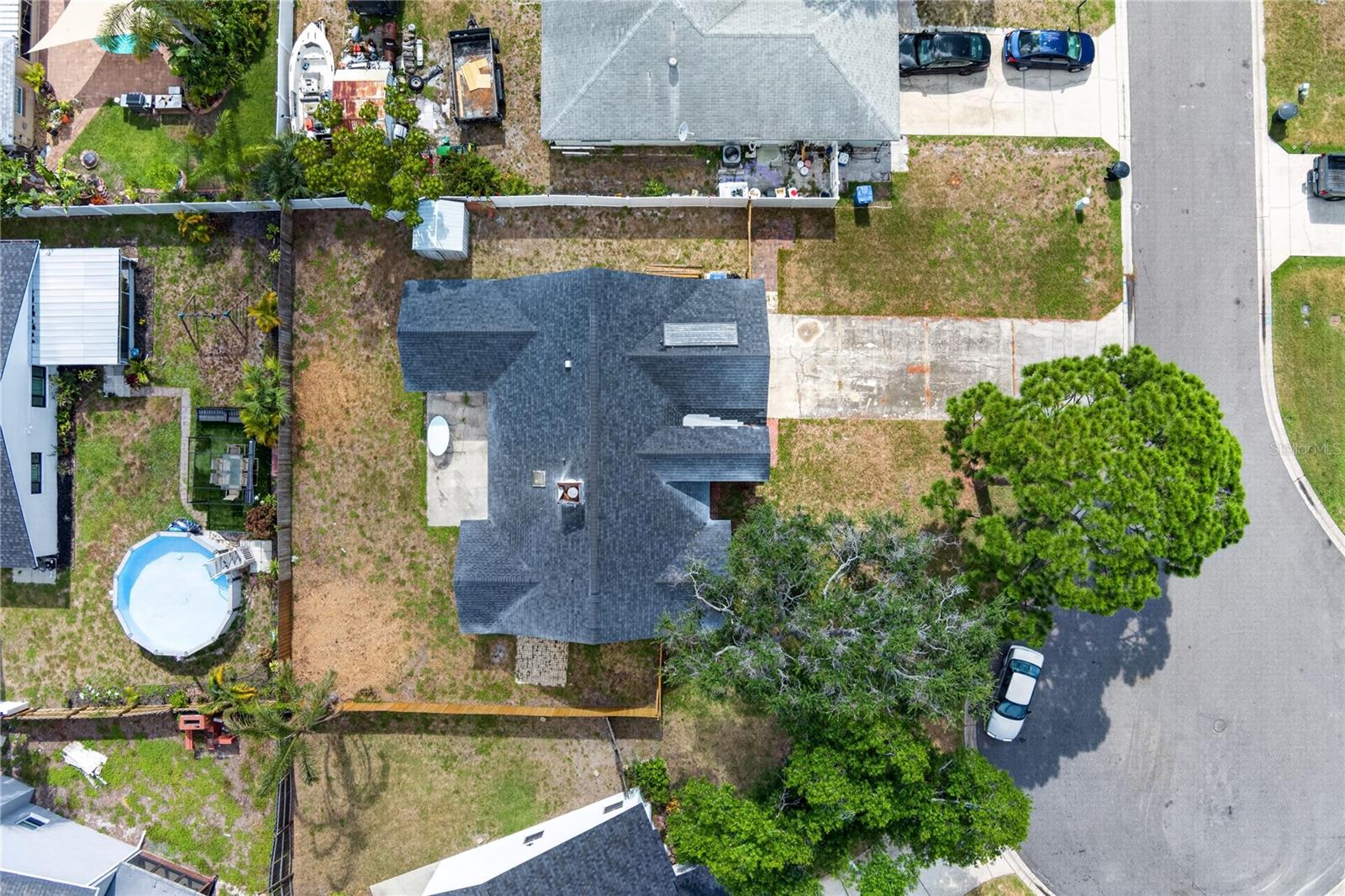 Expanded photo over the house.