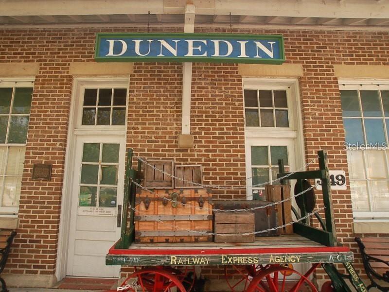 Historic venue, shopping, and great food Dunedin