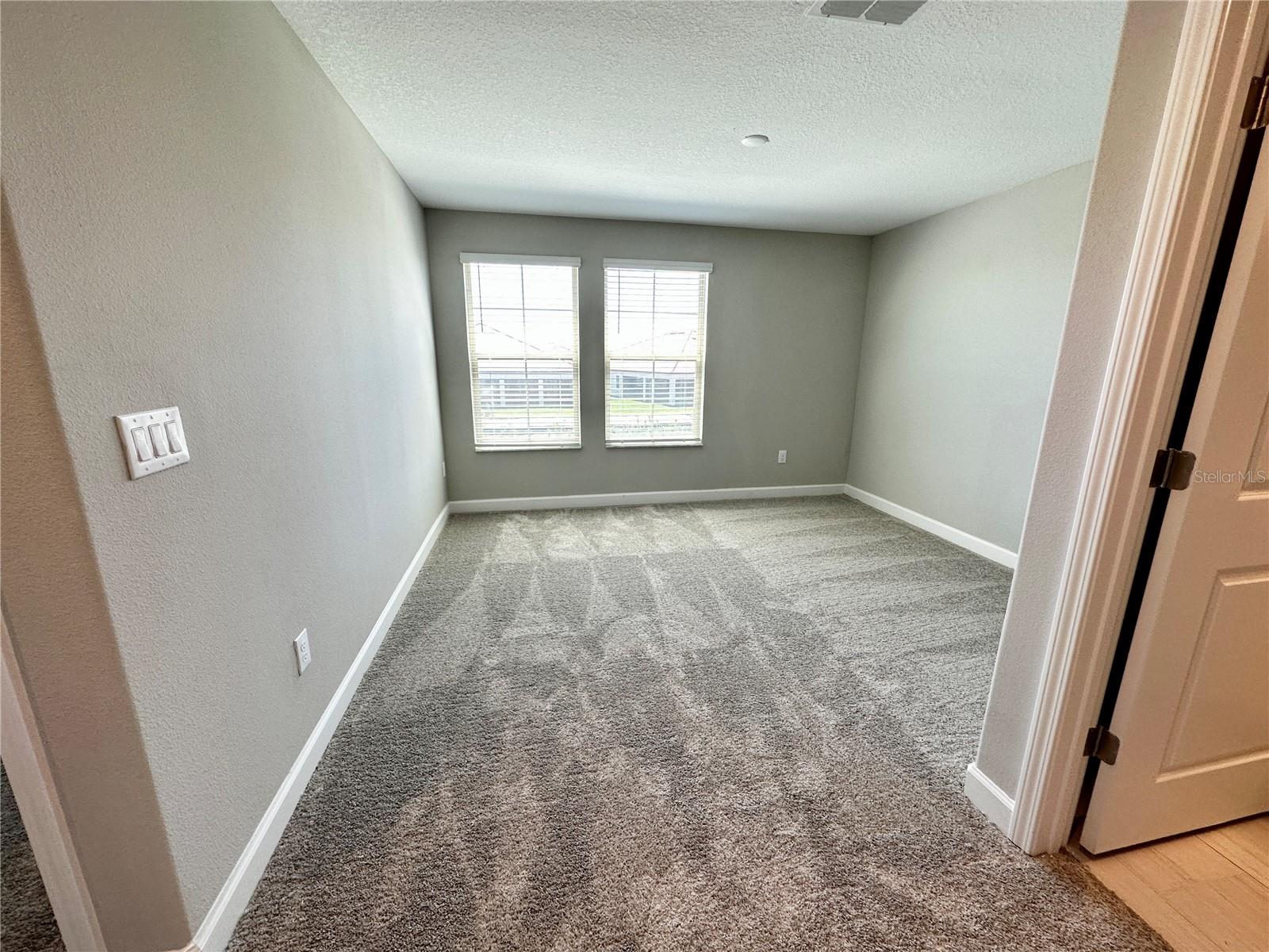 upstairs loft / bonus room