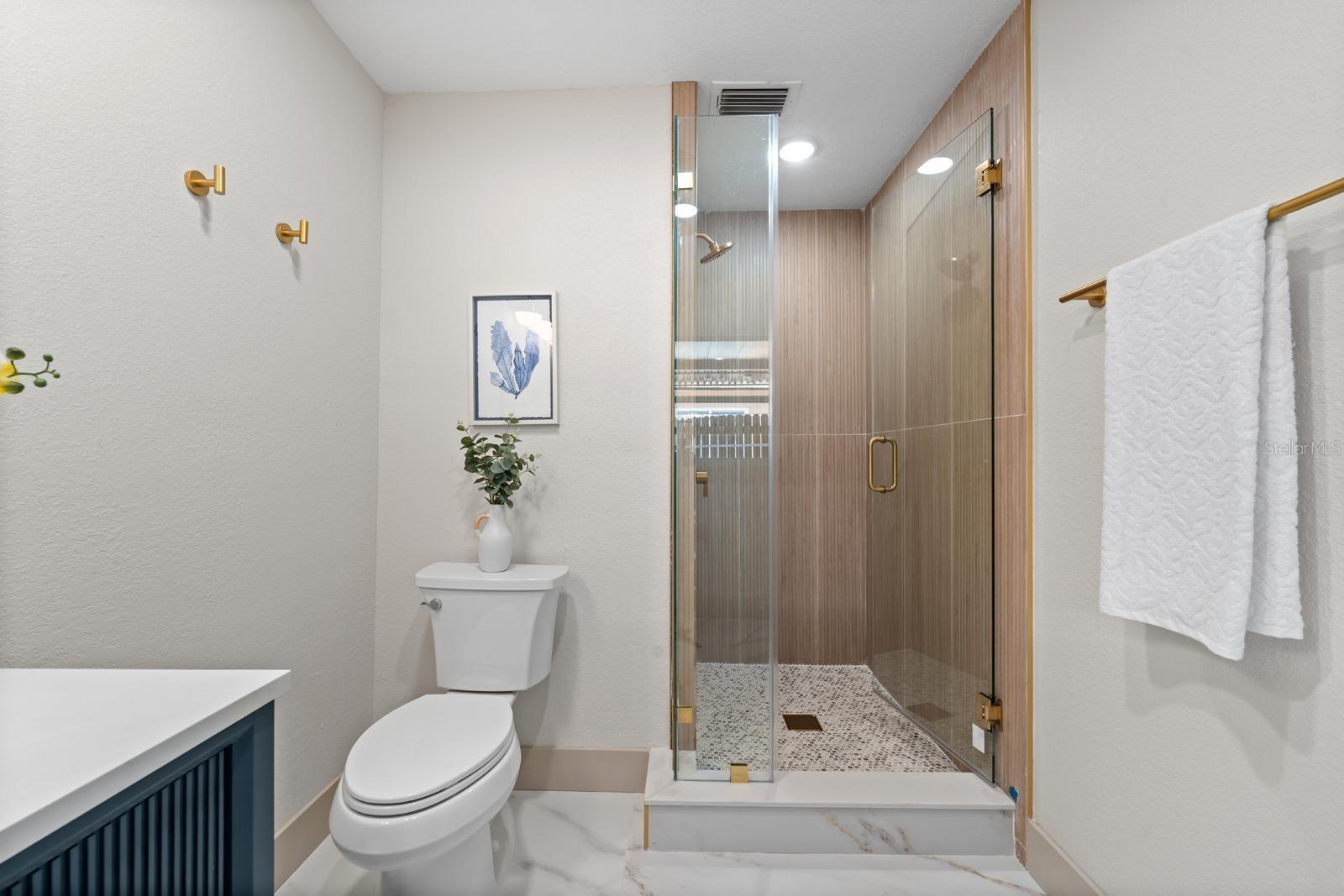 Primary En Suite