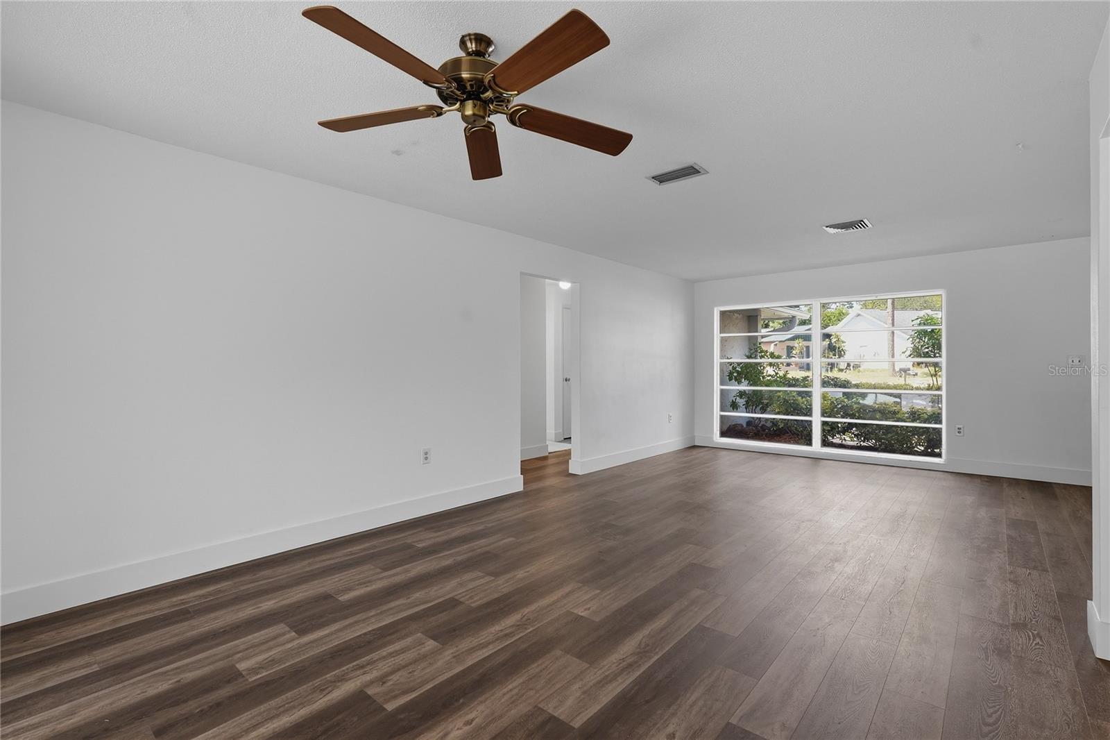 Living Room / Dining Room