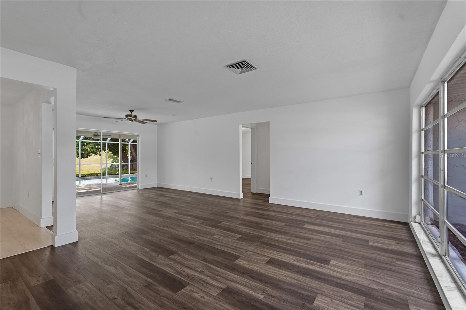 Living Room / Dining Room