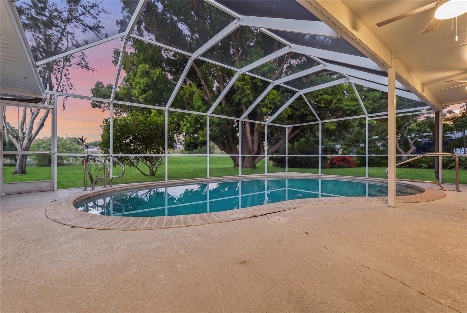 Pool / Lanai