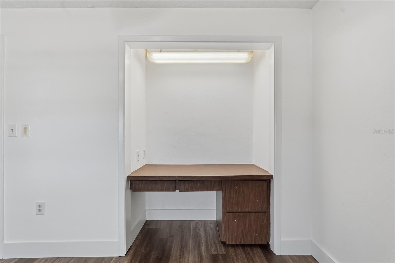 Spare Bedroom 2 Closet (with desk)