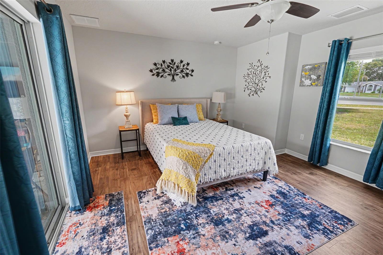 Guest bedroom out by the pool