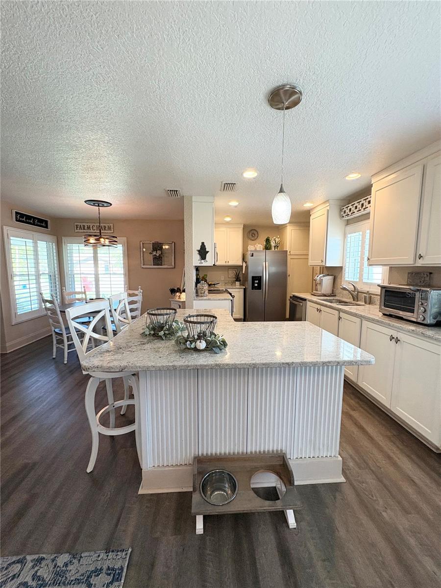TB8521908