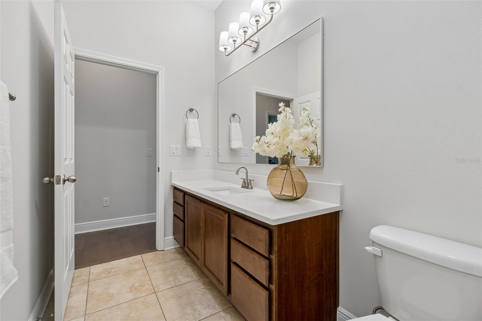 Guest full bath