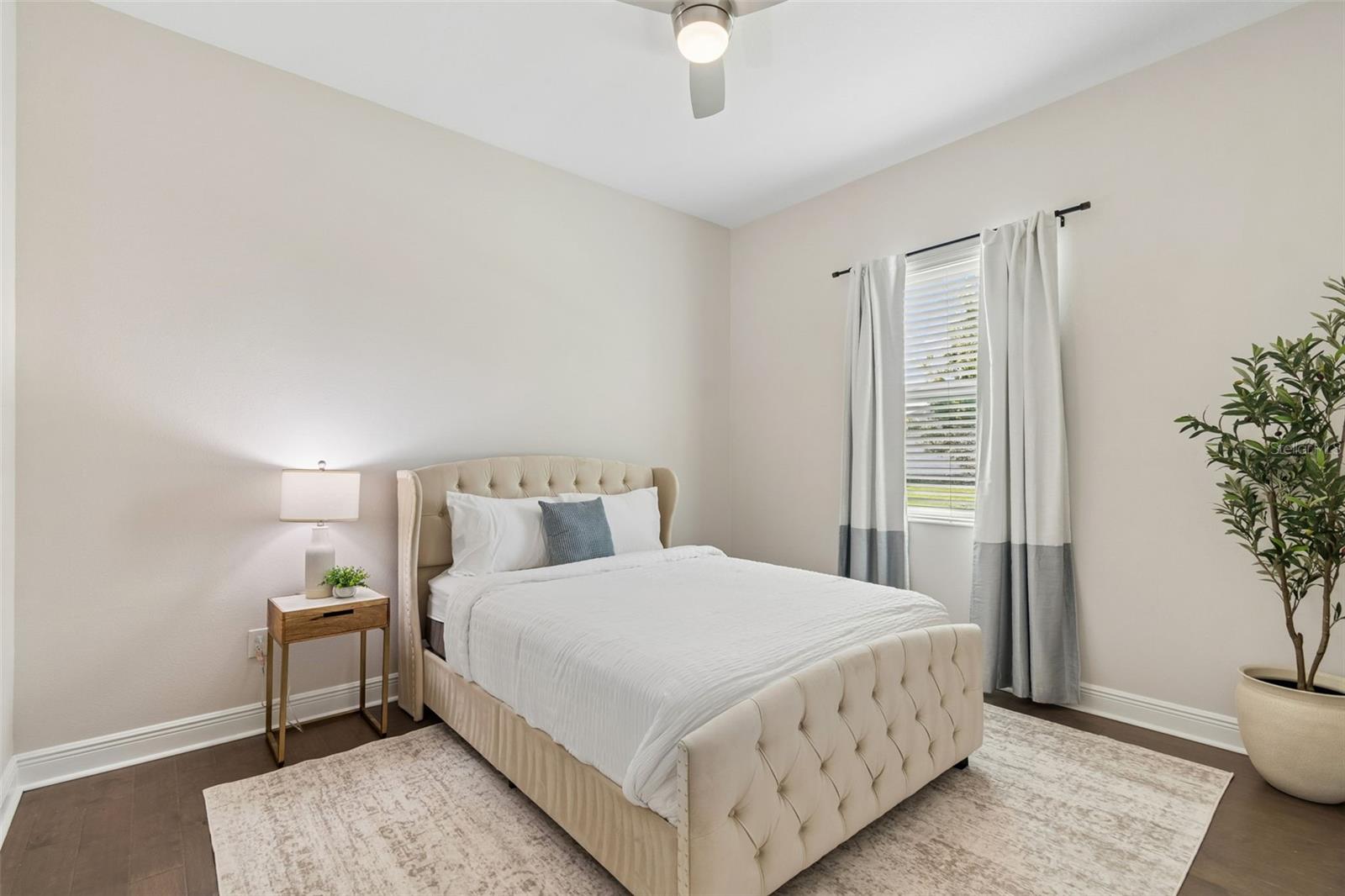 Guest room 1 with  walk-in closet