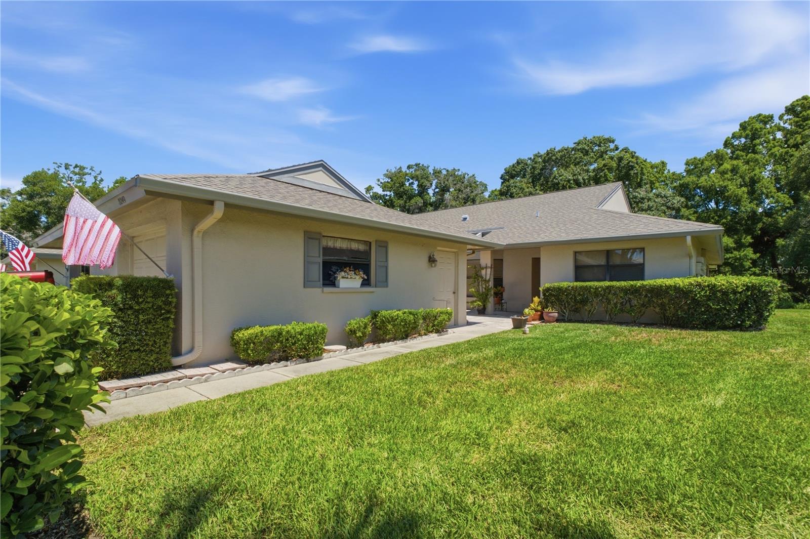 End unit with garage