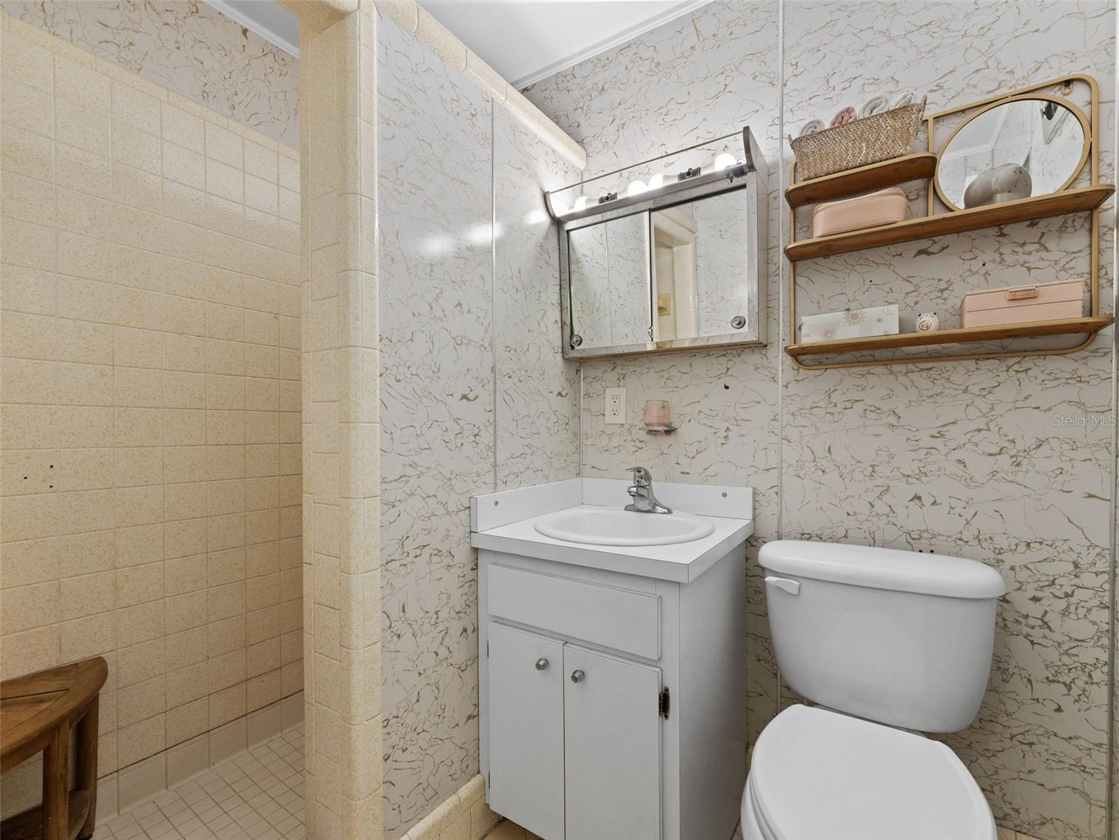 2nd Bathroom