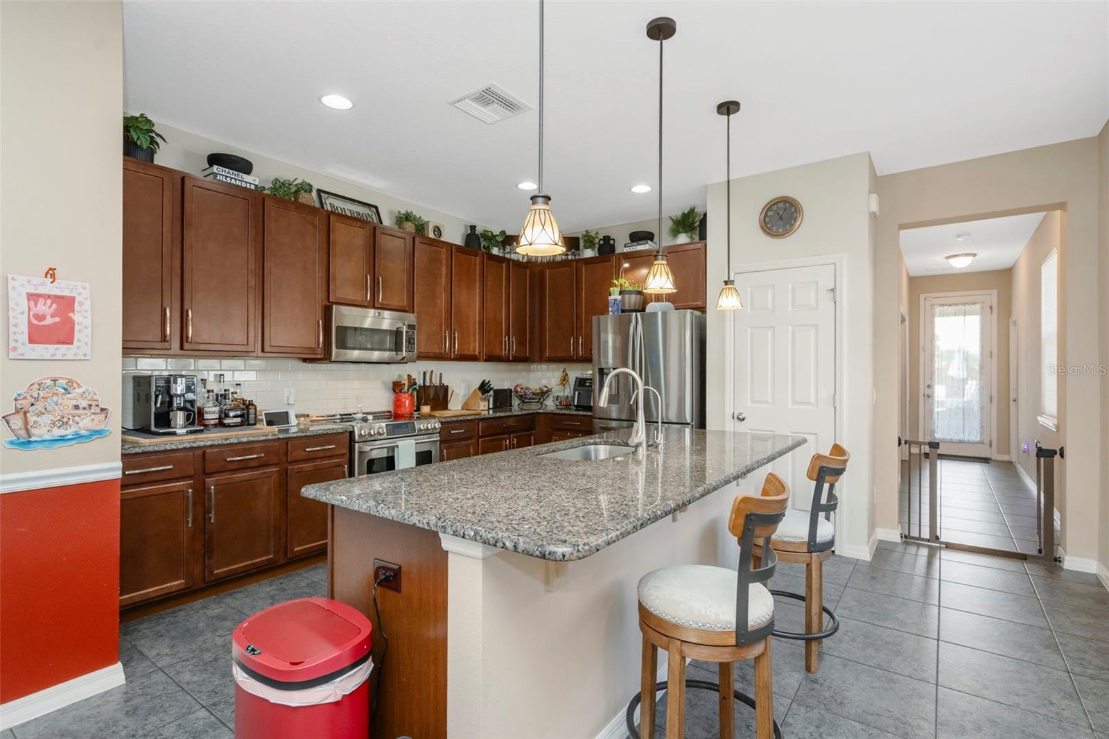 Kitchen/Large Island