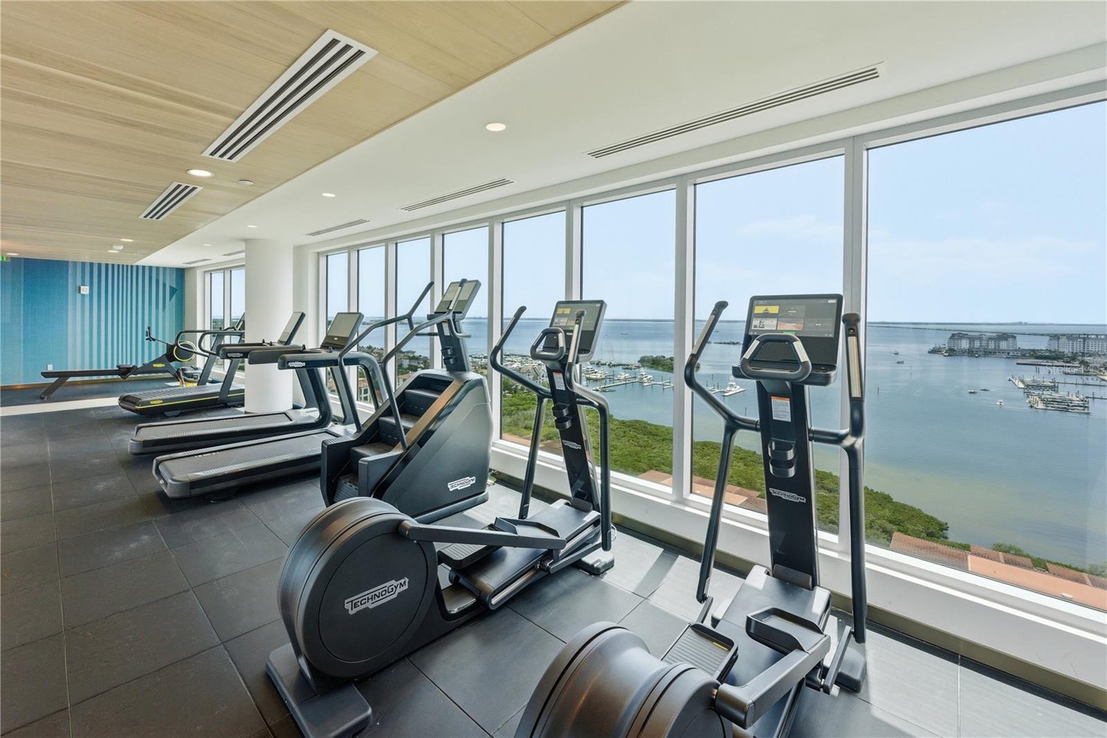Fitness Center (17th Floor)