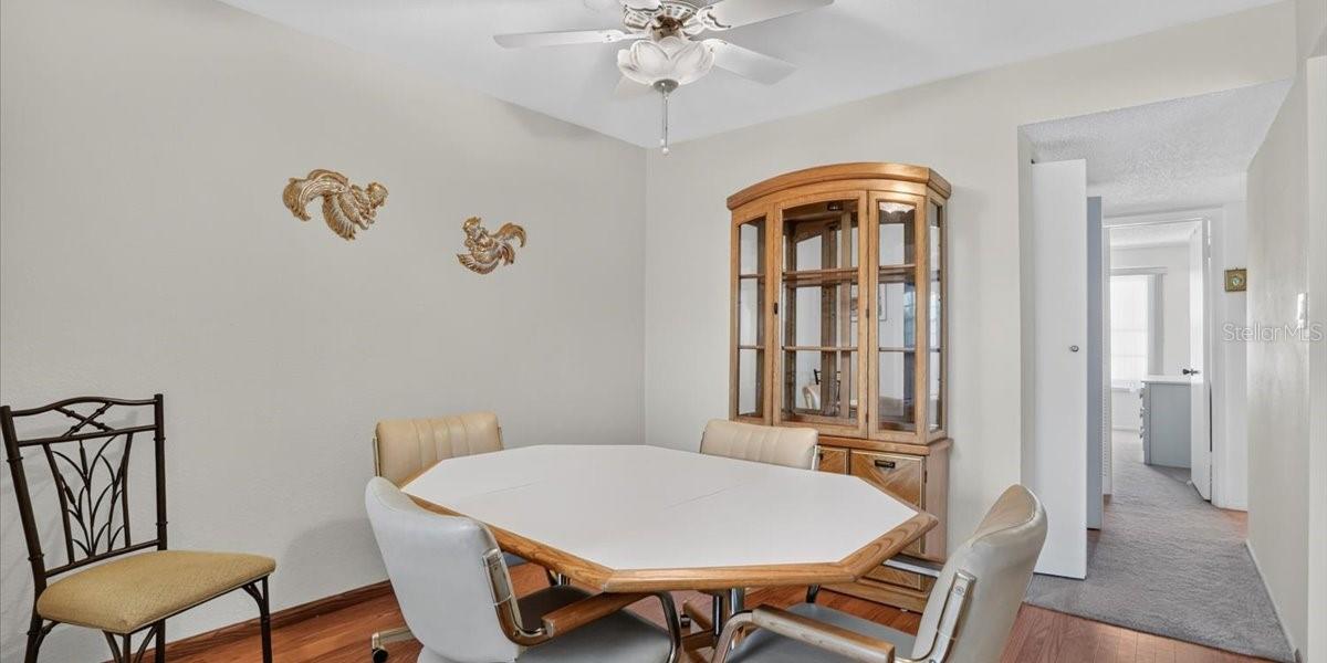Dining room.