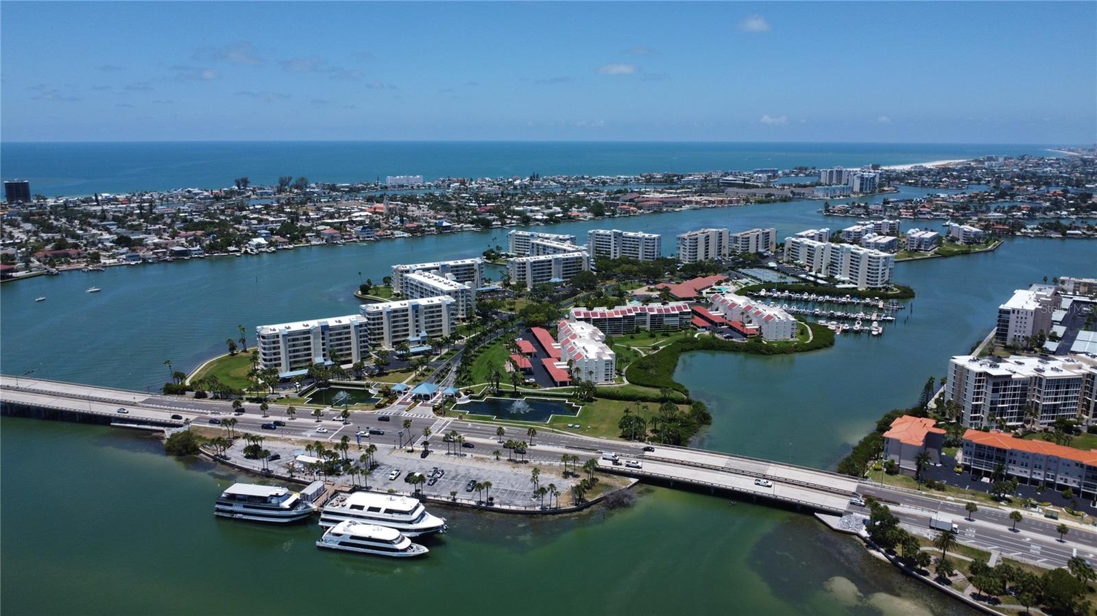 Gated Community of Harbourside - Short distance from award winning beaches of St. Pete Beach