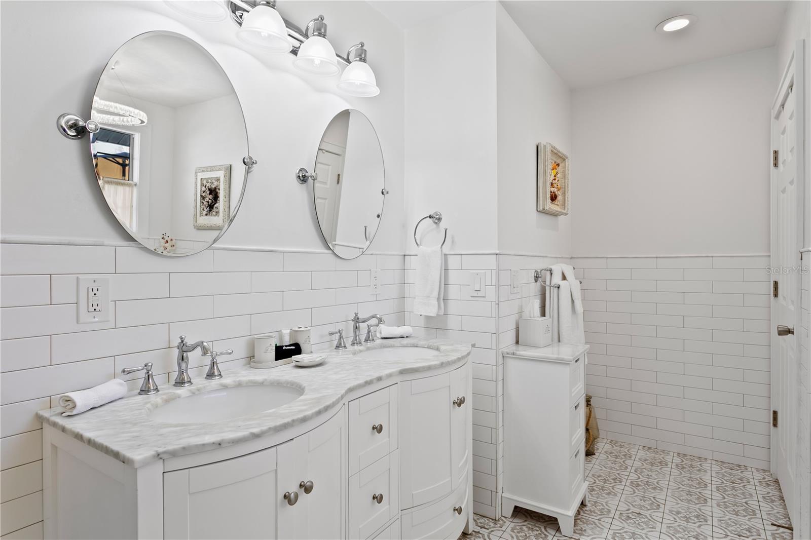 Double vanity primary bathroom