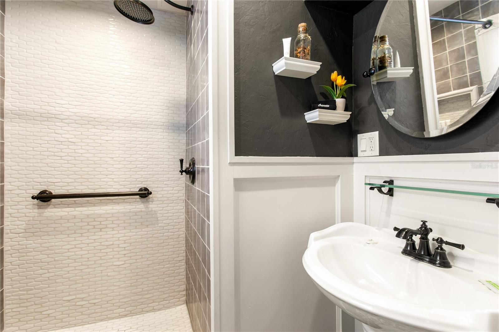 2nd floor, 3rd bathroom