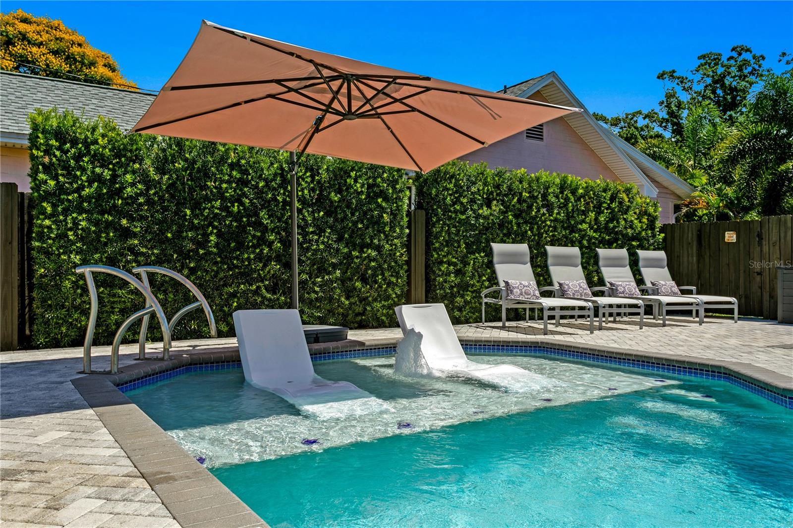 Sun loungers to stay cool