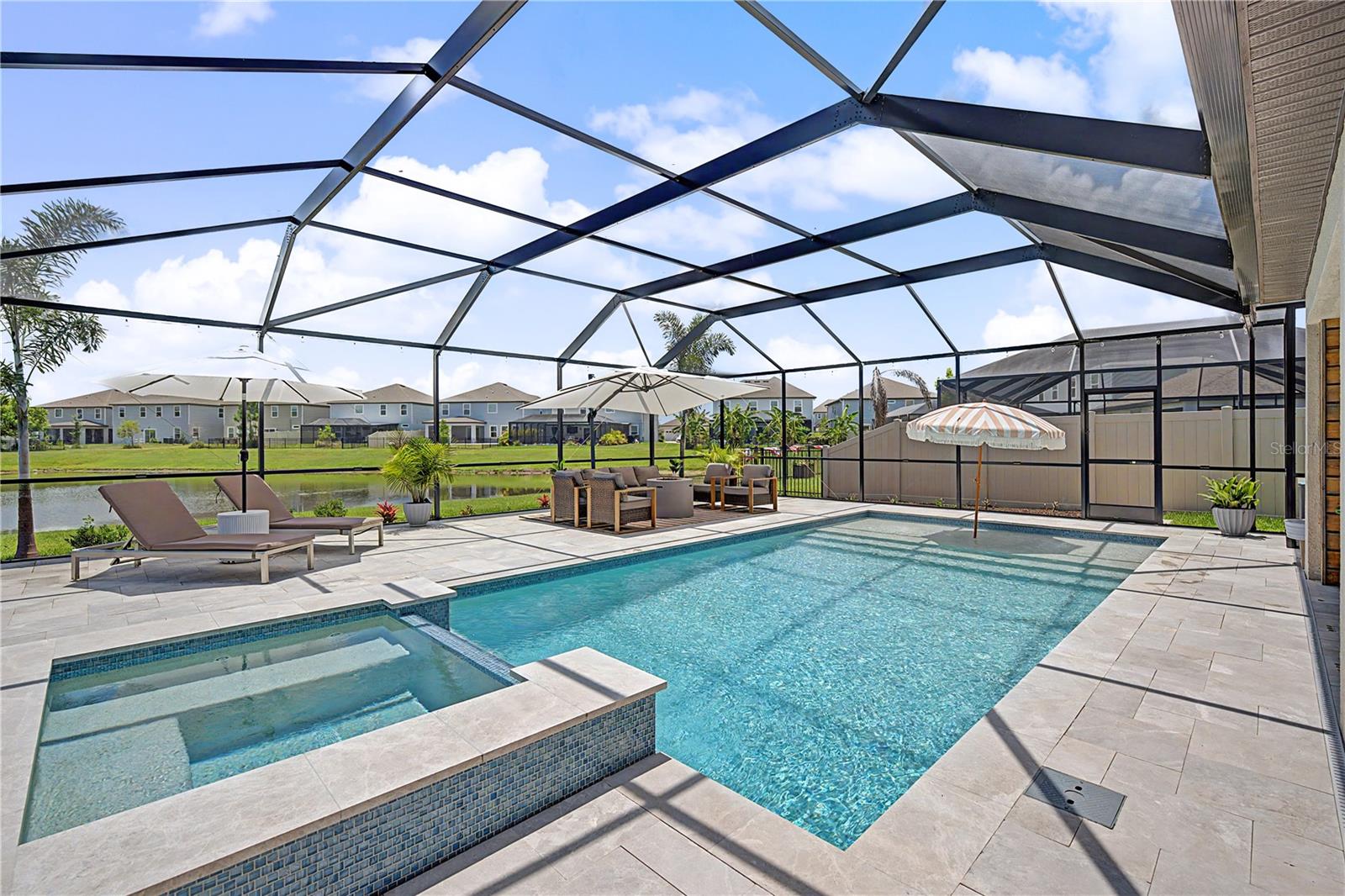 Pool & Spa