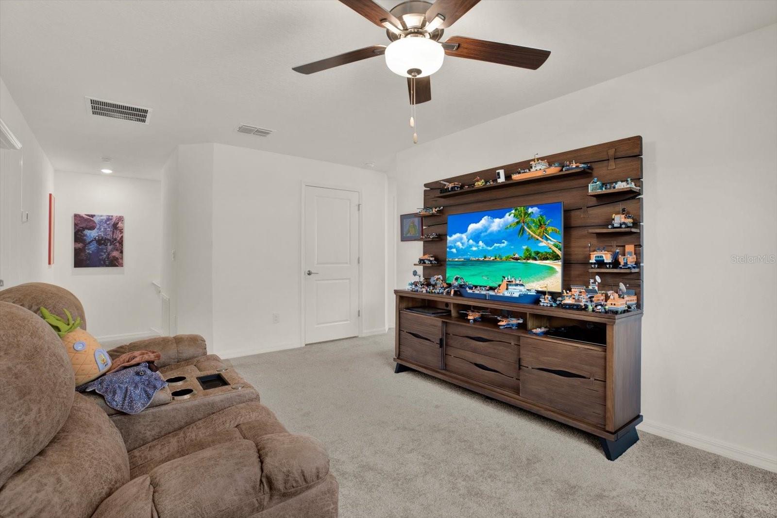 2nd floor loft area