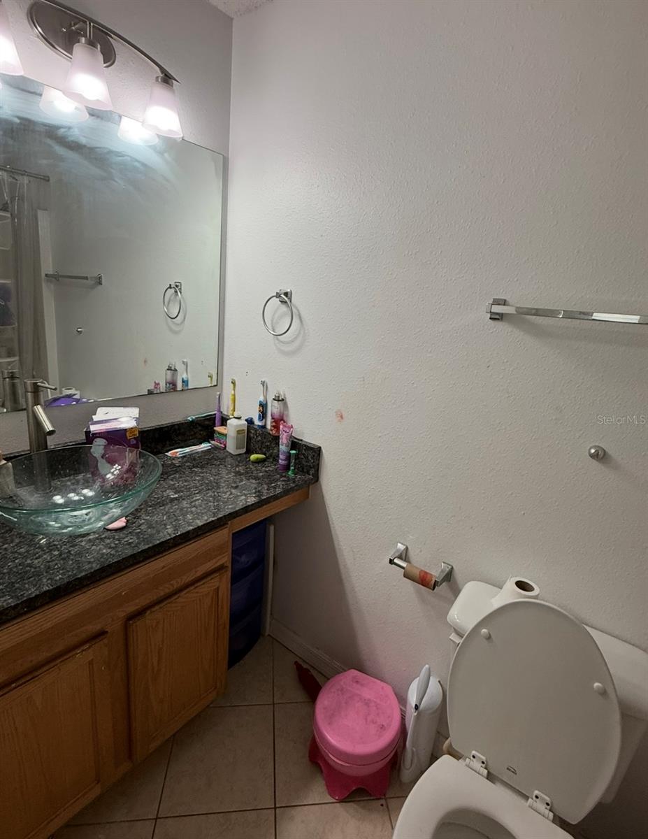 Second floor full bath