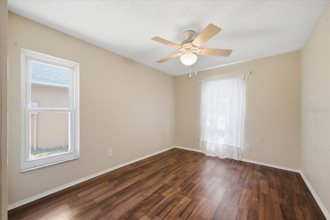 Guest bedroom