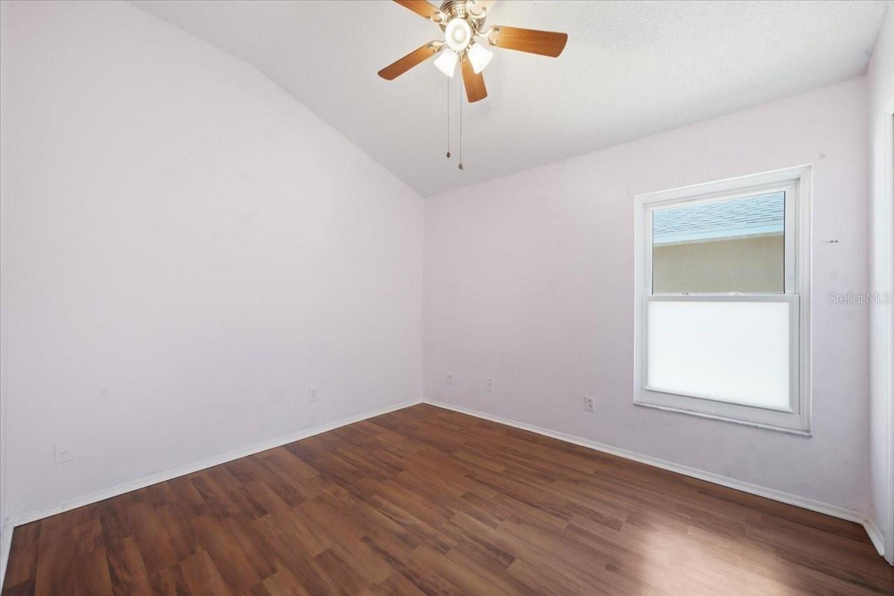 Guest bedroom