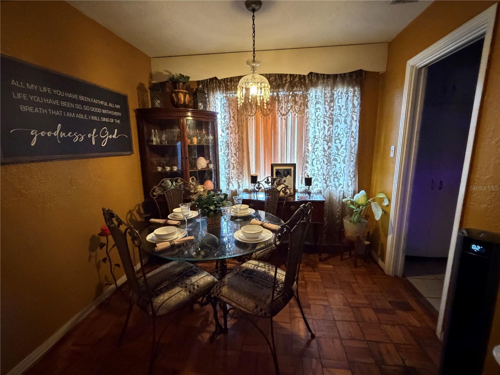 Dinette area