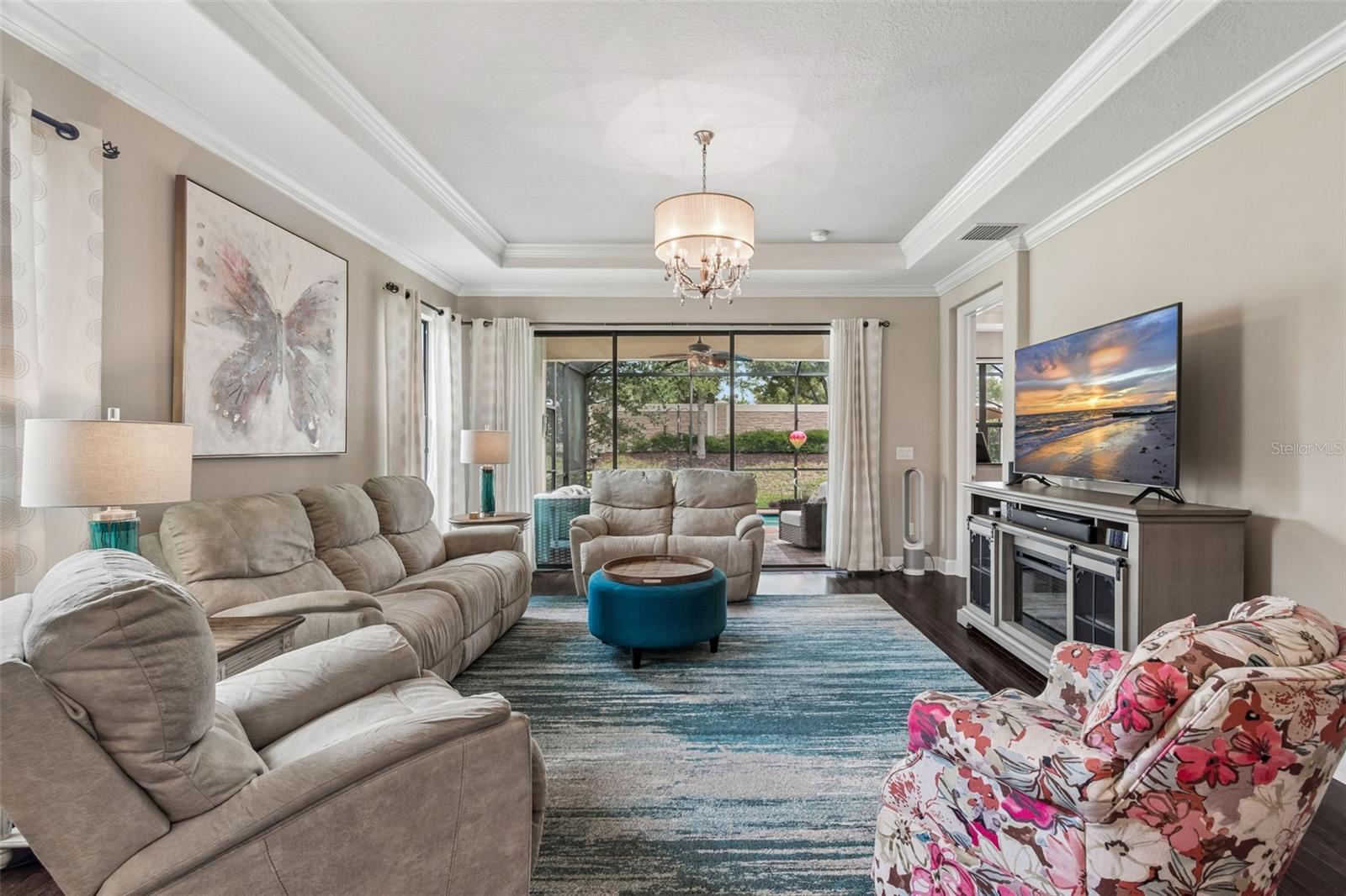 Tray ceiling