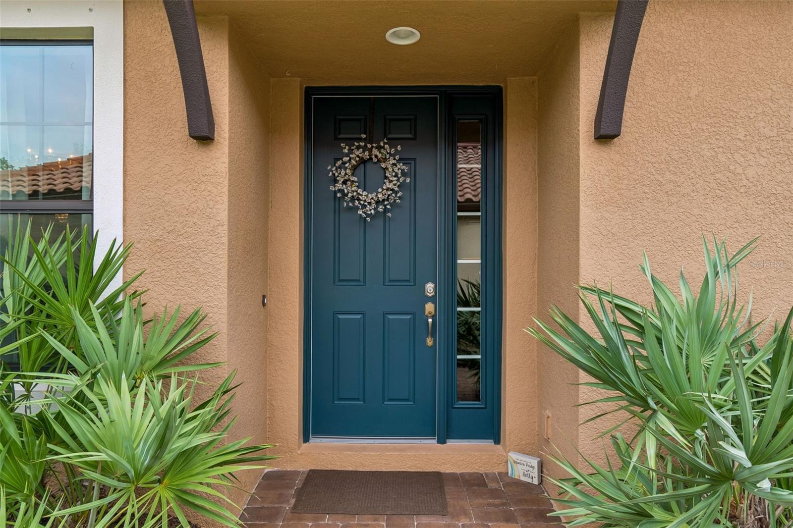 Come inside!