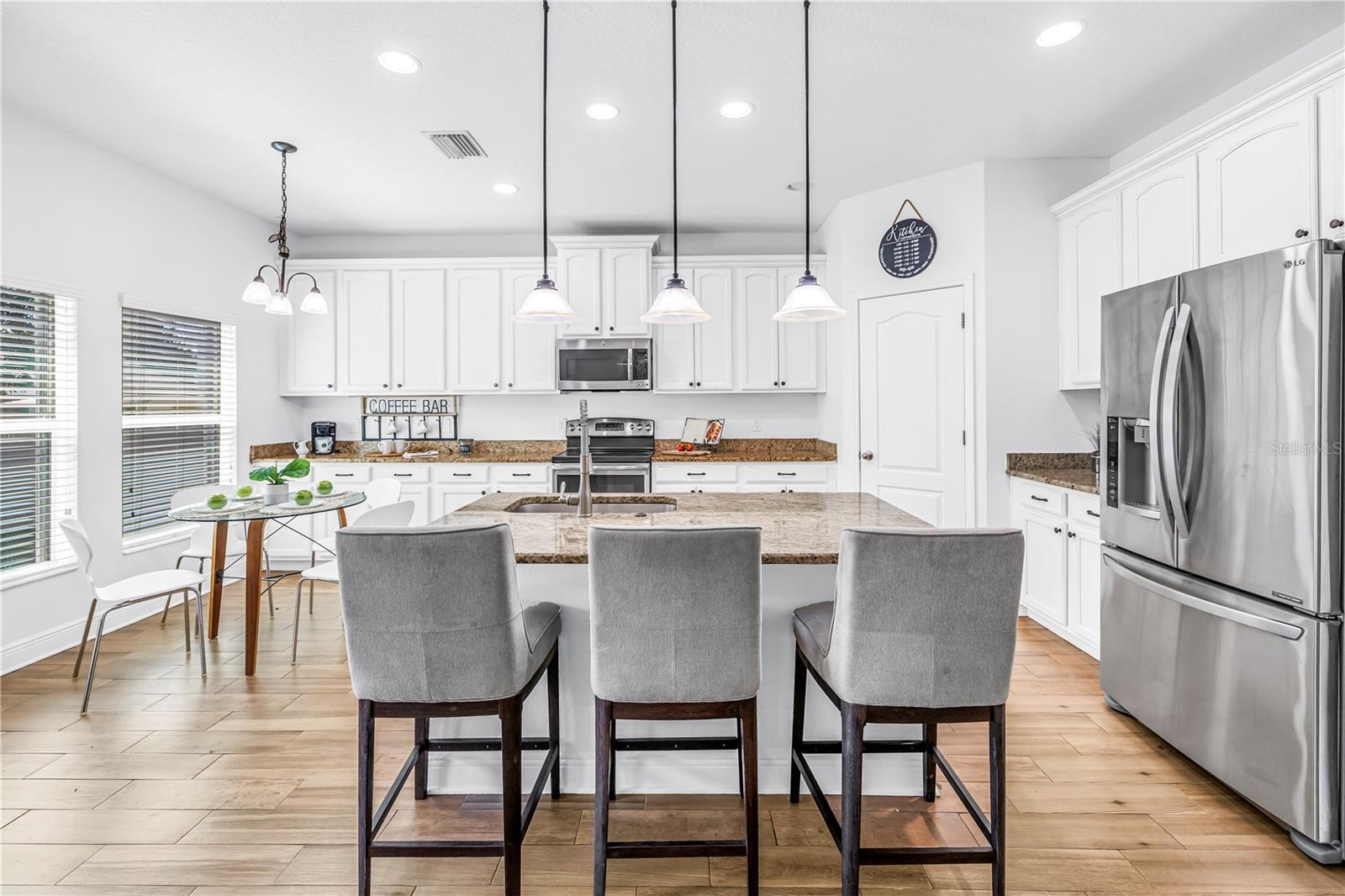 KITCHEN ISLAND