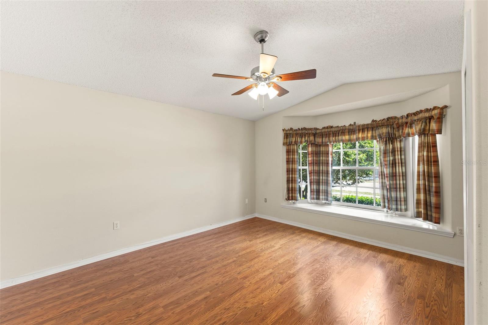 Fourth bedroom/bonus room