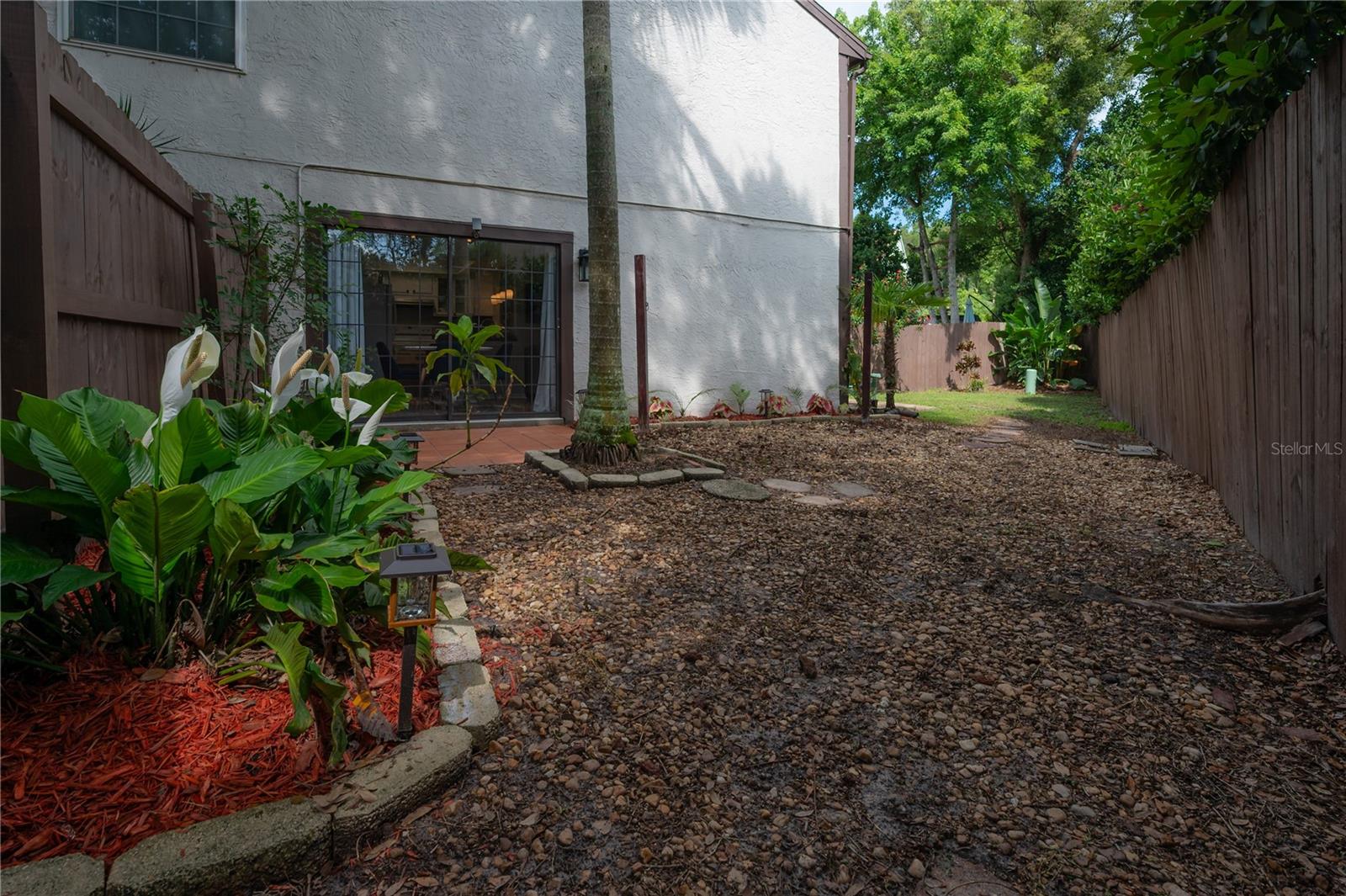 Huge yard!